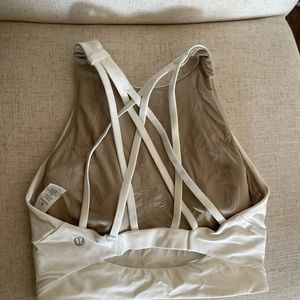 Lululemon white sports bra size 4 like new
